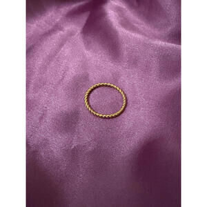 (SOLD) LETTI NY Ban Twist Ring in Gold (Size 5)
